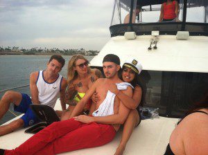 https://hamptonstohollywood.com/hamptons-to-hollywood/how-to-party-on-a-yacht/