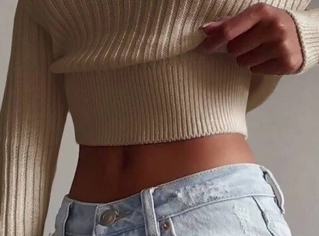 Crop top long sleeve clearance outfit